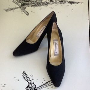 Black Pumps , Fabric